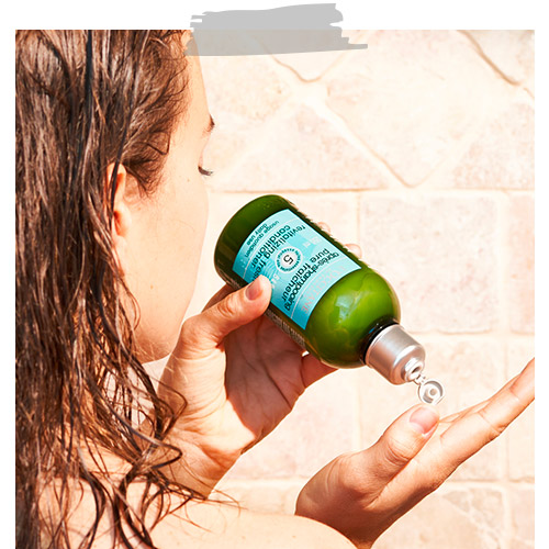 #2 J'appliquerai un après-shampooing sur toute la longueur de mes pointes.